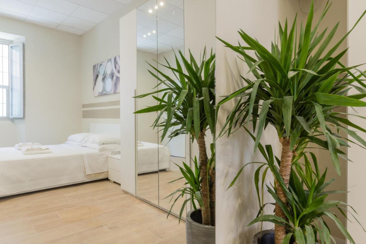 Center Rooms Piacenza Bagian luar foto