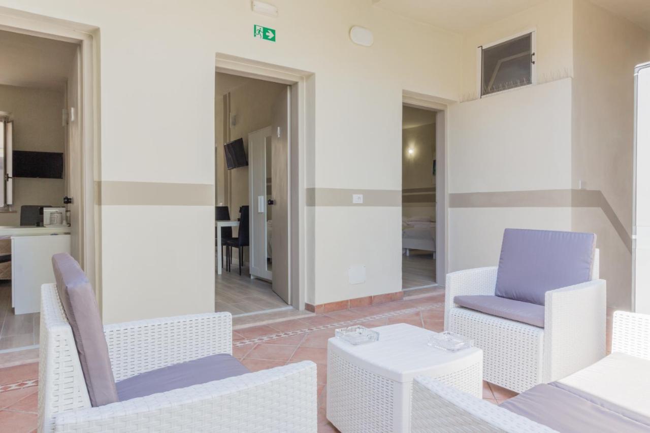 Center Rooms Piacenza Bagian luar foto