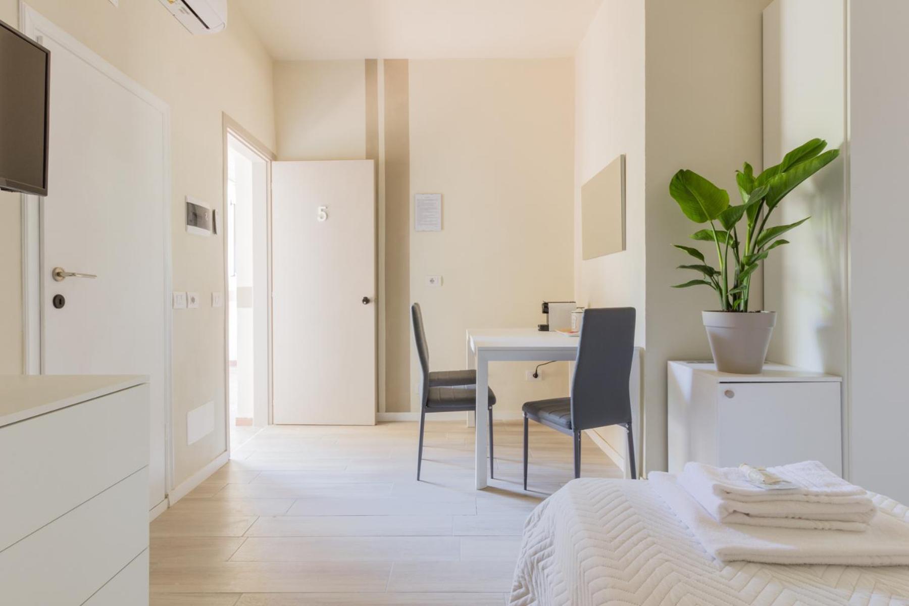 Center Rooms Piacenza Bagian luar foto